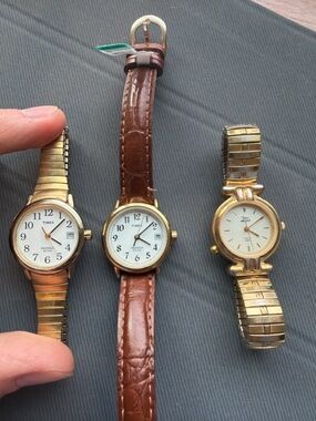 Timex Indiglo Quartz Bundle – Womens Gold Leather